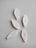 シェルビーズ-リーフ(淡水真珠貝ピンク)【約5×13mm/1個】[メール便可]まとめ買い10%OFF #1186 En:Shell Beads -Freshwater pearl MOP