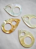 ティアドロップ -62-（シロチョウガイ）【約3cm/1枚】[メール便可]まとめ買い10%OFF  En: Shell accessory,teardrop, wmop