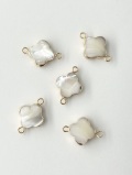 つなぎシェルパーツ -クローバー(タカセガイ)【約20×14mm/1個】[メール便可]まとめ買い10%OFF #2179 En:Shell beads Trocus 貝殻