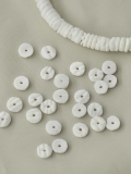 ホワイトクラム#3【約0.6ｃｍ/1本約60ｃｍ】[メール便可-10袋まで]    En: Shell Beads,wthite clam(Size:0.6cm, per 1strand-60cm)