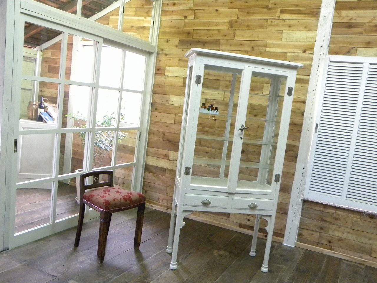 【ＳＯＬＤ　ＯＵＴ】　ケビント 飾り棚 ドクターキャビネット