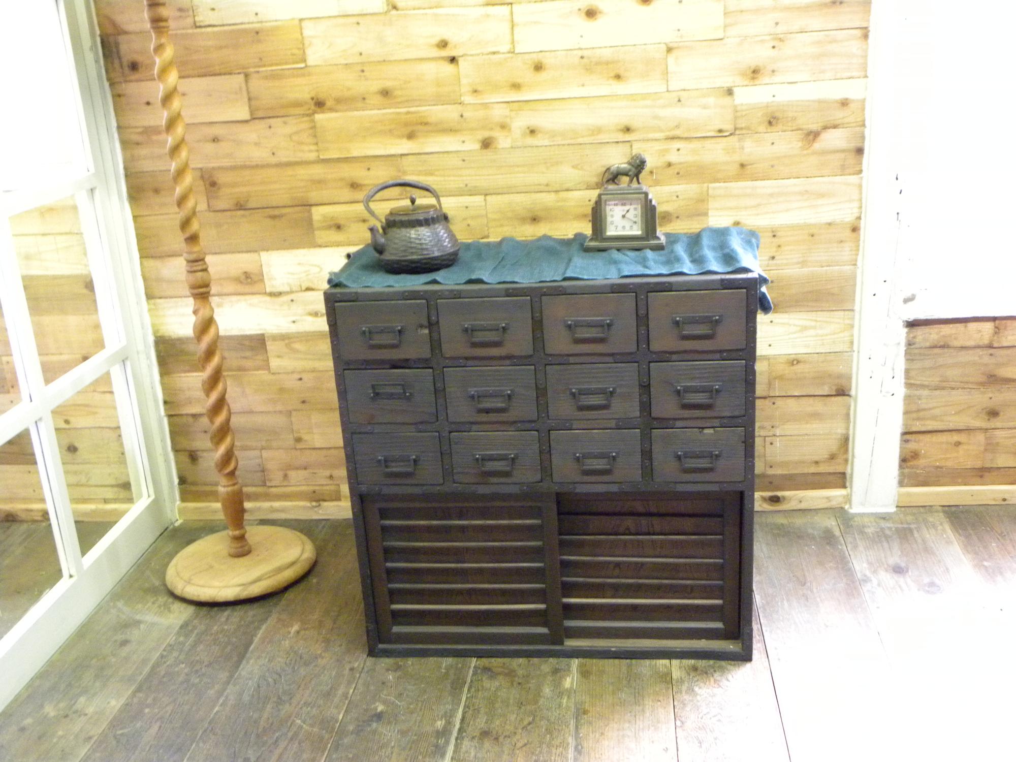 【SOLD  OUT】　時代家具　薬箪笥