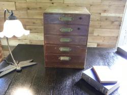 【ＳＯＬＤ　ＯＵＴ】古道具　小引き出し　５段