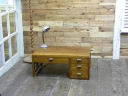 【SOLD　OUT】　味わいのあるレトロな文机　大正期