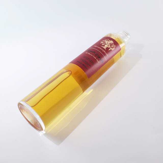 Metamorphosis メタモルフォシス 馬追蒸溜所