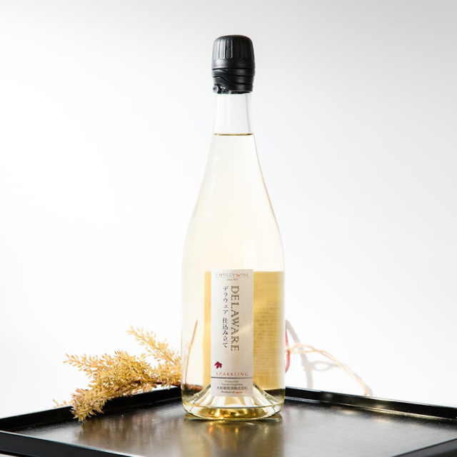 スパークリング デラウェア 仕込み立て 750ml やや甘口 ｜ 大和葡萄酒