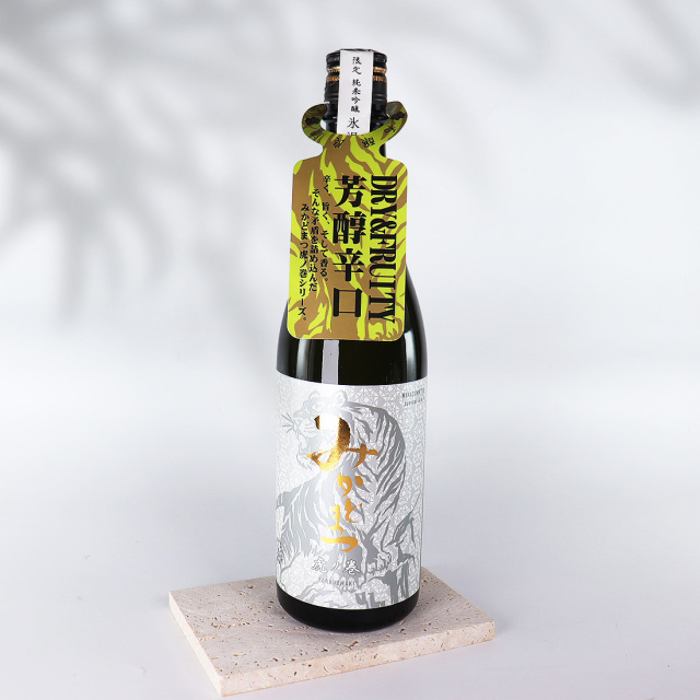 帝松 虎ノ巻 白 低温熟成純吟 720ml ｜ 松岡醸造