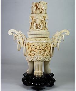本象牙彫刻美術品 香炉（鶴） 高さ30cm 縁起の良いはんこをお