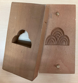 菓子木型　渦　山型