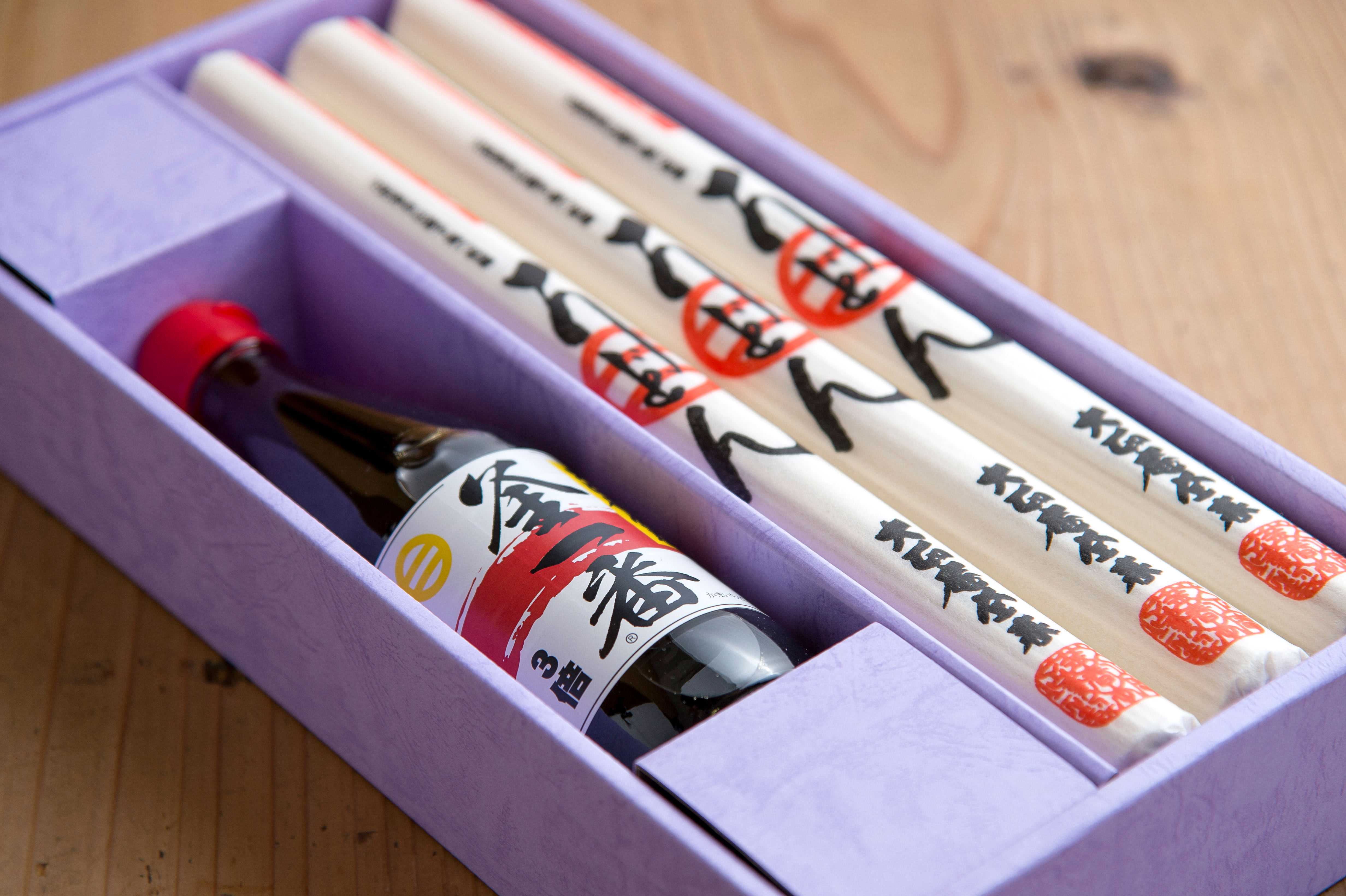 乾麺：うどん　3本入り、つゆ付き