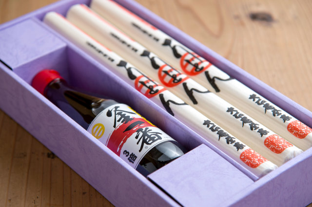 乾麺：うどん　3本入り、つゆ付き