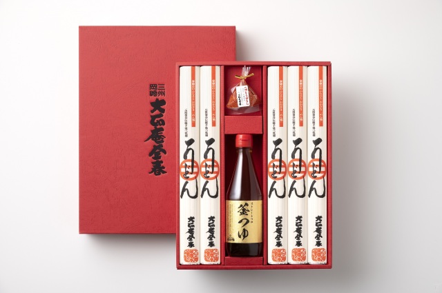 乾麺：うどん　５本入り、釜つゆストレート、一味付き