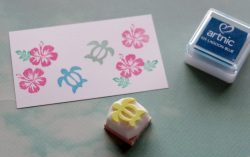 ハワイのアオウミガメ ホヌ（亀）の消しゴムはんこ