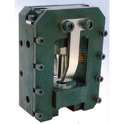 マクセルイズミ