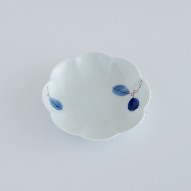 和食器通販　有田焼　窯元　金善窯　菊割　皿　プレート　花　菊　│株式会社金善製陶所