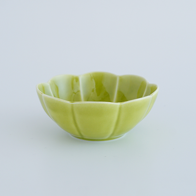 和食器通販　有田焼　窯元　金善窯　菊割　小鉢　鉢　ボウル　菊　花　│株式会社金善製陶所