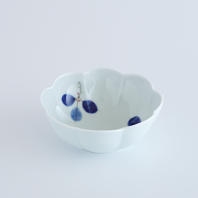 和食器通販　有田焼　窯元　金善窯　菊割　小鉢　鉢　ボウル　菊　花　│株式会社金善製陶所