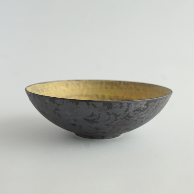 多用鉢 黒サビ絞り雲金 17.5cm