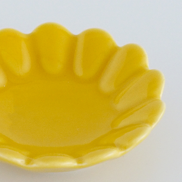 ꕤ【黄色】灰皿 手 手形 小物入れ 皿 イエロー 黄色 置物ꕤ︎︎ d0456b201be1e17c410f38b781dcb4