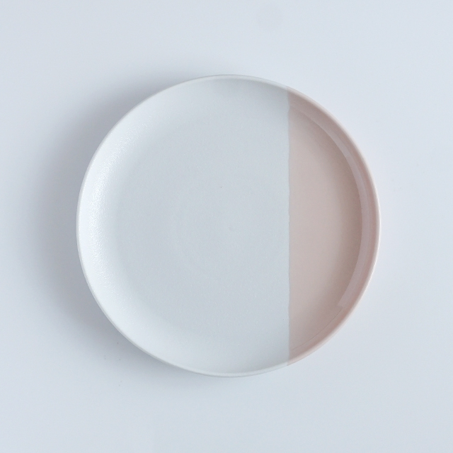 19cmフラット二重高台皿 ピンクスノー