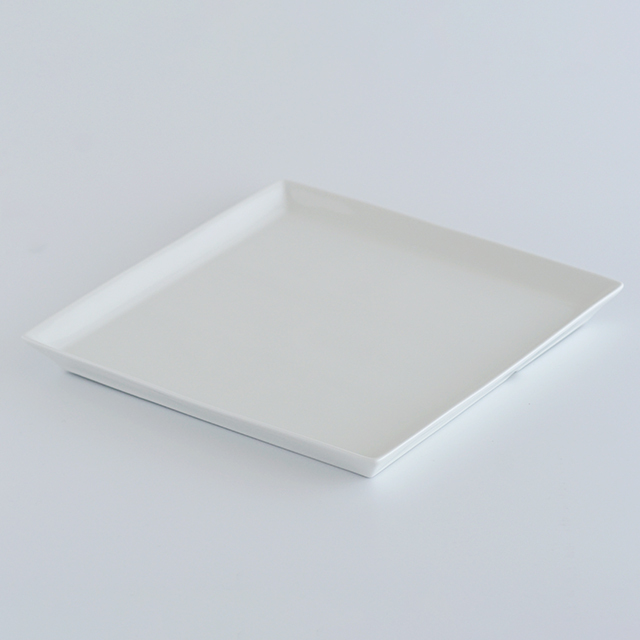 23cmリムスクエアープレート ホワイト釉