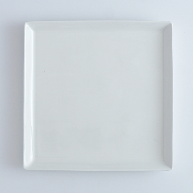 23cmリムスクエアープレート ホワイト釉