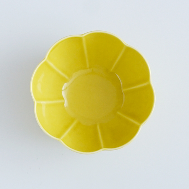 和食器通販　有田焼　窯元　金善窯　菊割　小鉢　鉢　ボウル　菊　花　│株式会社金善製陶所