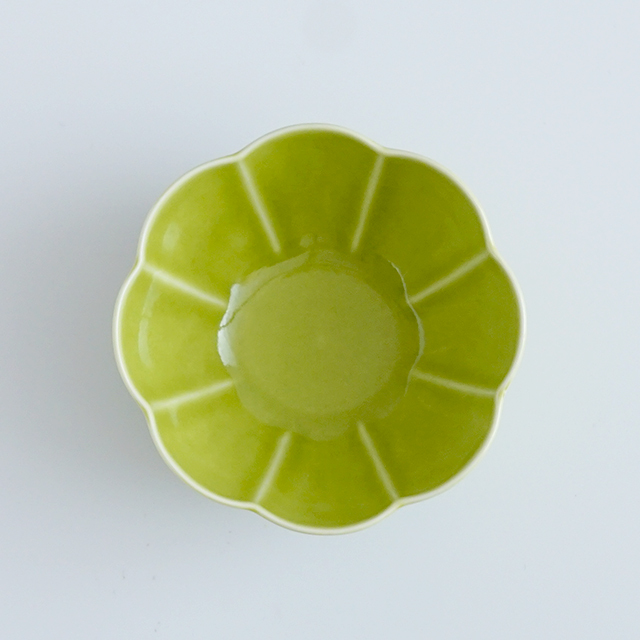 和食器通販　有田焼　窯元　金善窯　菊割　小鉢　鉢　ボウル　菊　花　│株式会社金善製陶所