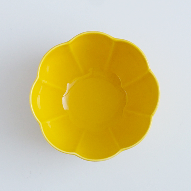 和食器通販　有田焼　窯元　金善窯　菊割　小鉢　鉢　ボウル　菊　花　│株式会社金善製陶所