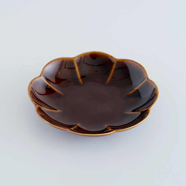 15cm 菊割皿 あめ釉