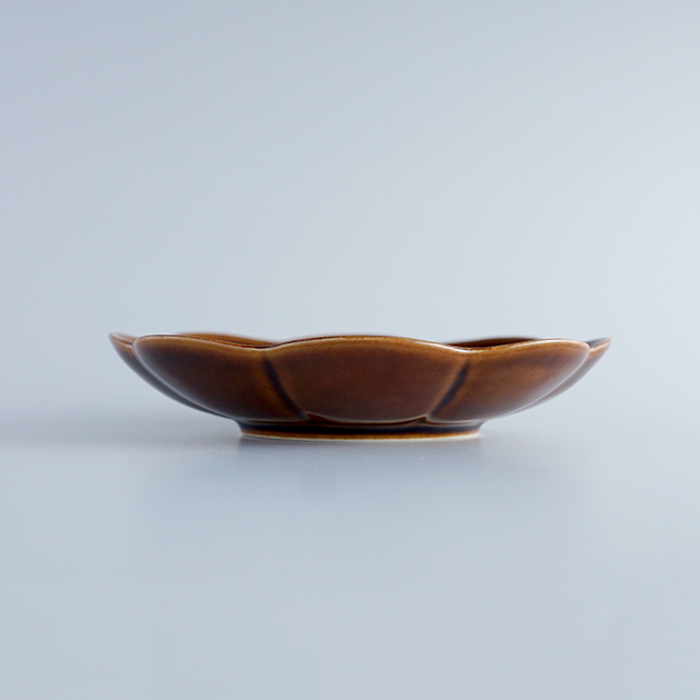15cm 菊割皿 あめ釉