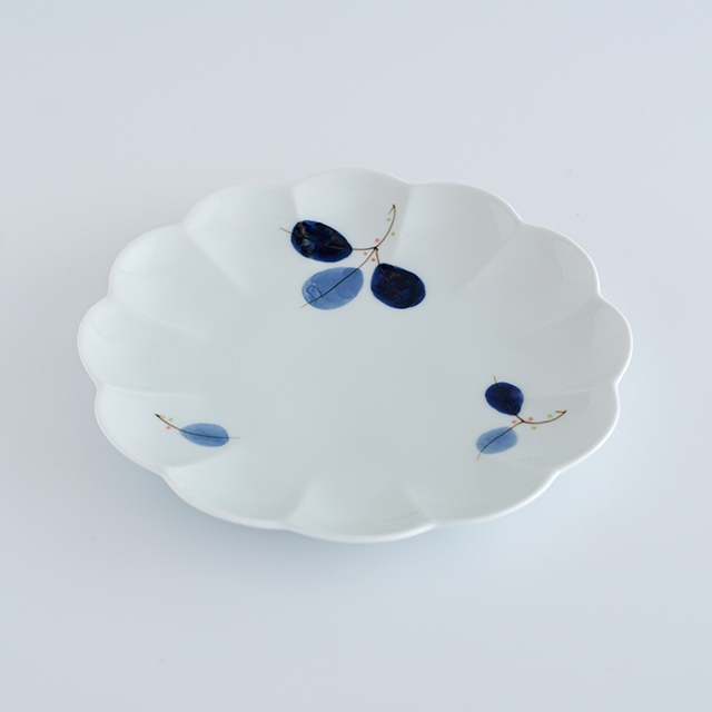 和食器通販　有田焼　窯元　金善窯　菊割　皿　プレート　花　菊　│株式会社金善製陶所