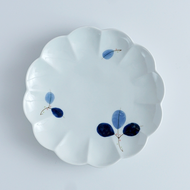 和食器通販　有田焼　窯元　金善窯　菊割　皿　プレート　花　菊　│株式会社金善製陶所