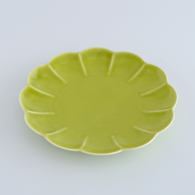 和食器通販　有田焼　窯元　金善窯　菊割　皿　プレート　花　菊　│株式会社金善製陶所