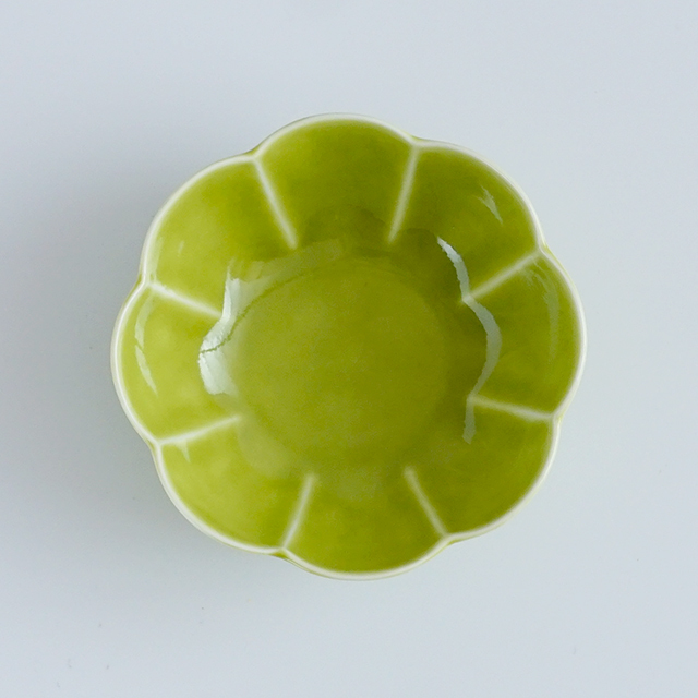 和食器通販　有田焼　窯元　金善窯　菊割　小鉢　鉢　ボウル　菊　花　│株式会社金善製陶所