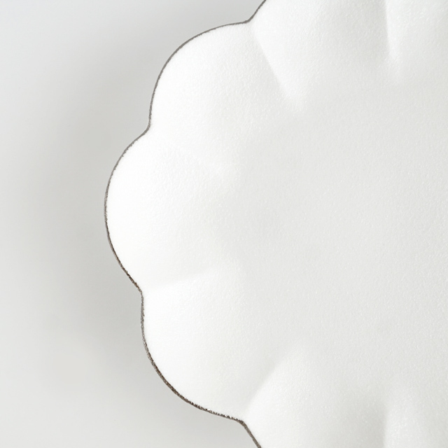 楕円菊割皿 スノープラチナ [14cm-25cm] 3サイズ