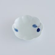 和食器通販　有田焼　窯元　金善窯　菊割　皿　プレート　花　菊　│株式会社金善製陶所