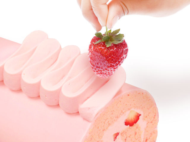 朝摘み完熟いちごロール