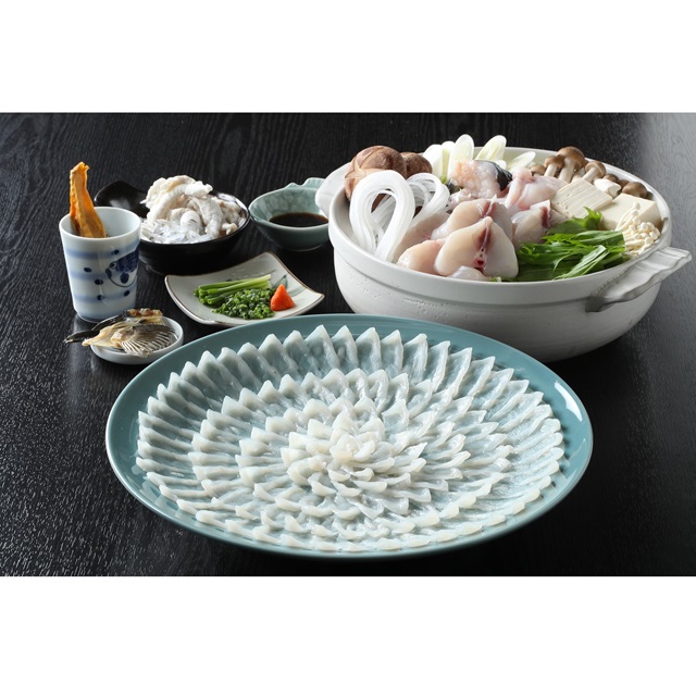 ☆産地直送 【送料込※北海道・沖縄は送料1,100円】G0A1 とらふぐフルコース3～4人前【国産】(フグ 河豚) ～出荷当日に一皿ごと、新鮮なまま「生引き」にいたしております～