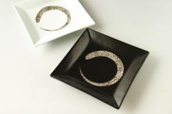 【有田焼】プラチナ刷毛１６ｃｍスクエア皿　１６．５ｃｍ×１６．５ｃｍ×高さ２．３ｃｍ