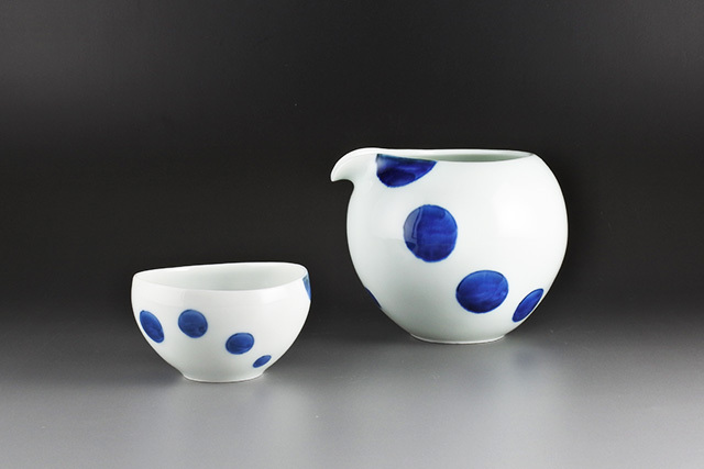 波佐見焼】康創窯 波水玉冷酒器／ぐい呑み