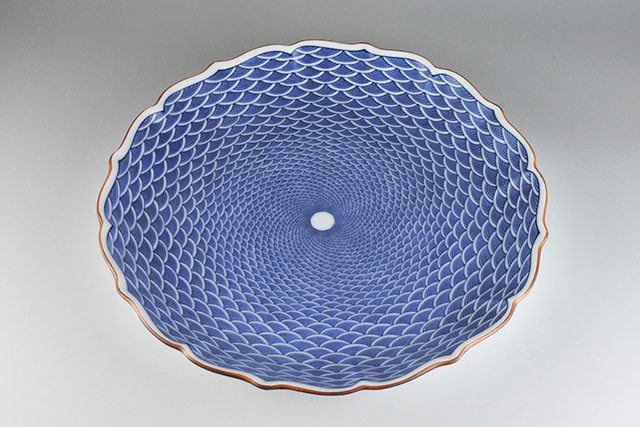 有田焼】青海波紋輪花8．0皿 直径24cm×24cm×高さ3