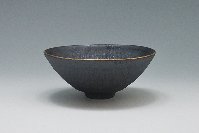 有田焼】黒晶渕金 茶碗 直径15cm×高さ6．2cm