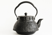鉄瓶 castiron kettles