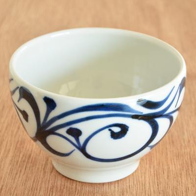 砥部焼の和食器 岡田陶房の丼鉢 【砥部工房 からくさ】