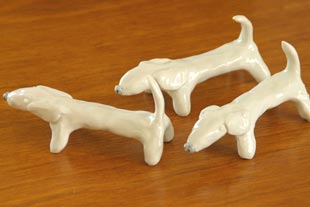 砥部焼・雲石窯　砥部焼犬のハクちゃんたち