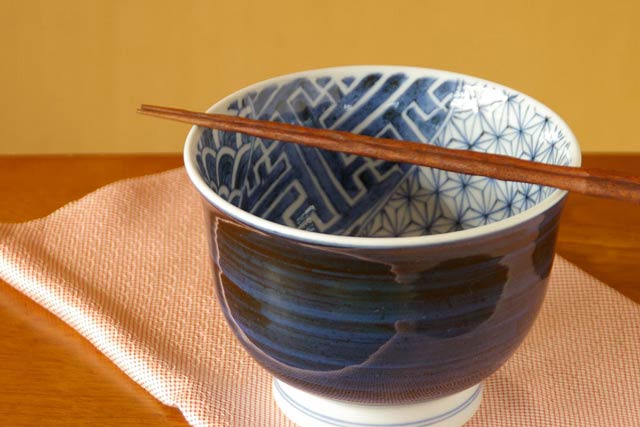 砥部焼の和食器 陽貴窯の深鉢 【砥部工房 からくさ】