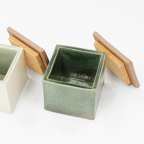 誕生日プレゼントや結婚記念日におすすめの信楽焼　名入れ 小箱 Angel