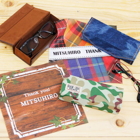 メガネケースFoldingと名入れ メガネ拭き 誕生日プレゼントや結婚記念日に