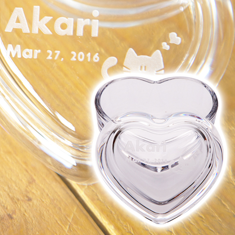 誕生日プレゼントや結婚祝いなどに名入れハートガラス小物入れ